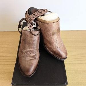 Very Volitaile Sling Back Leather Mules NWT